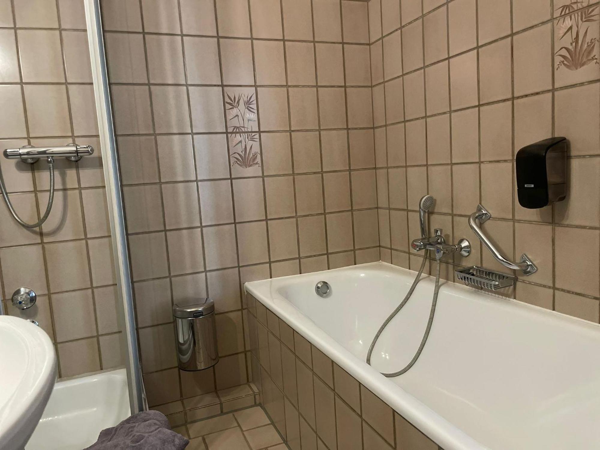 Garni Hotel Hof Zum Ahaus Bagian luar foto